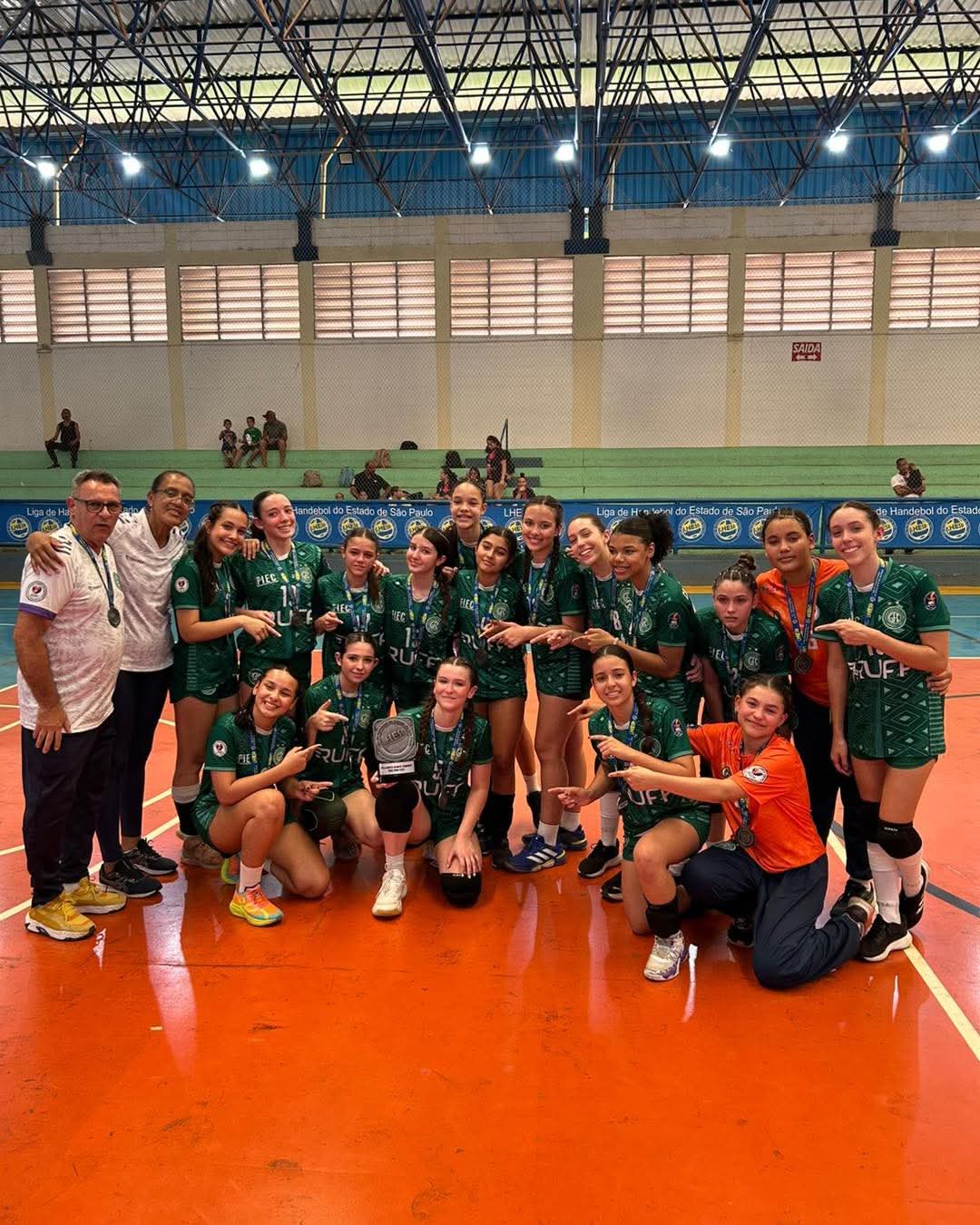 Handebol NHC representará o Brasil em Medellín. Ajude nossos atletas