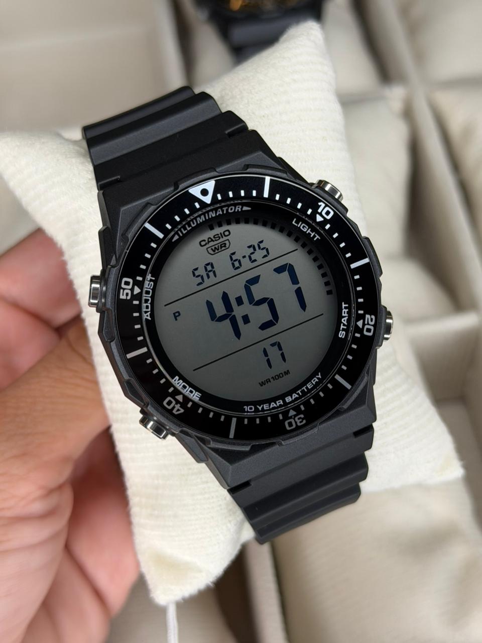 CASIO AE-1700H-1