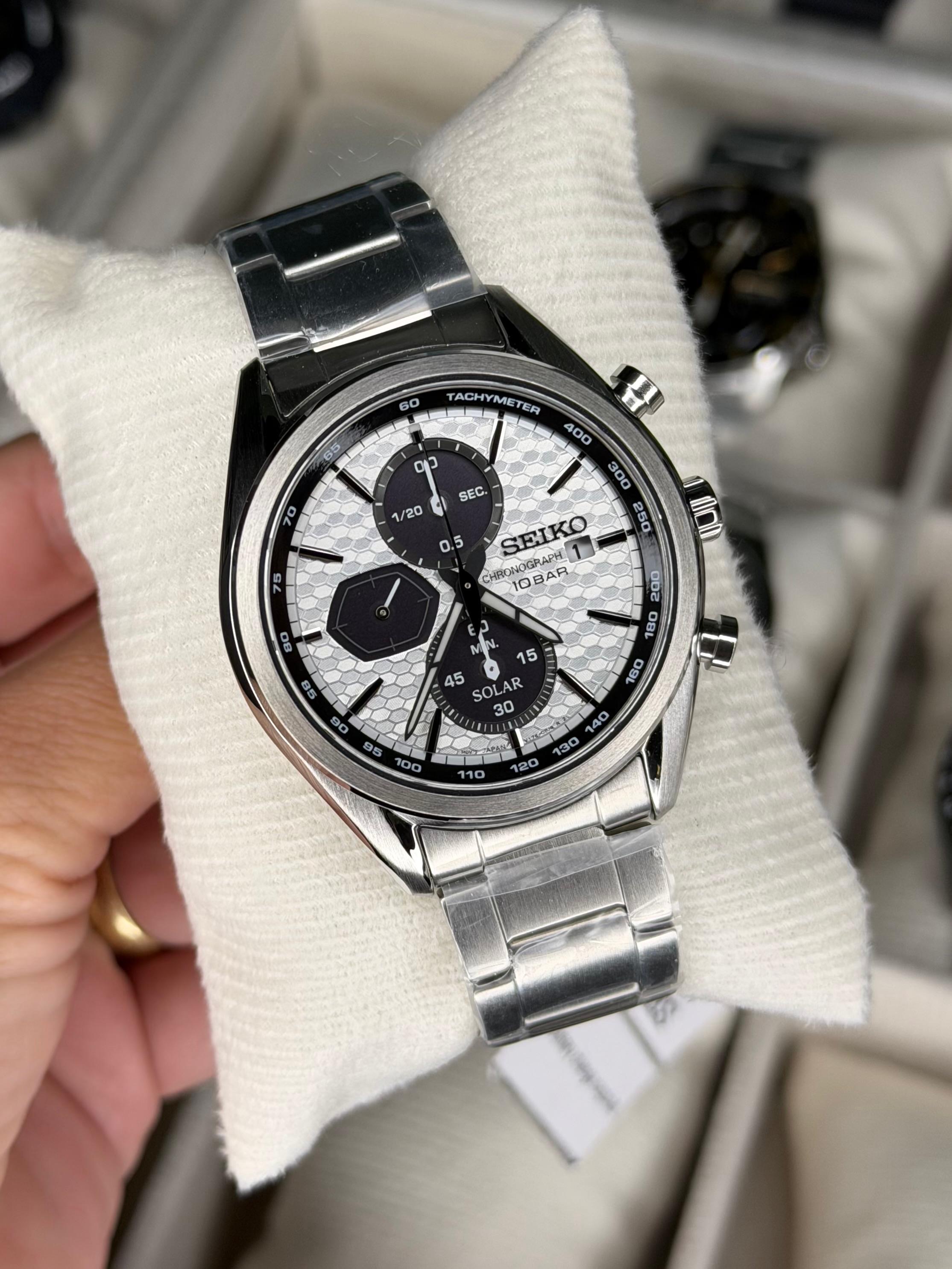 SEIKO SSC769 HEX PANDA