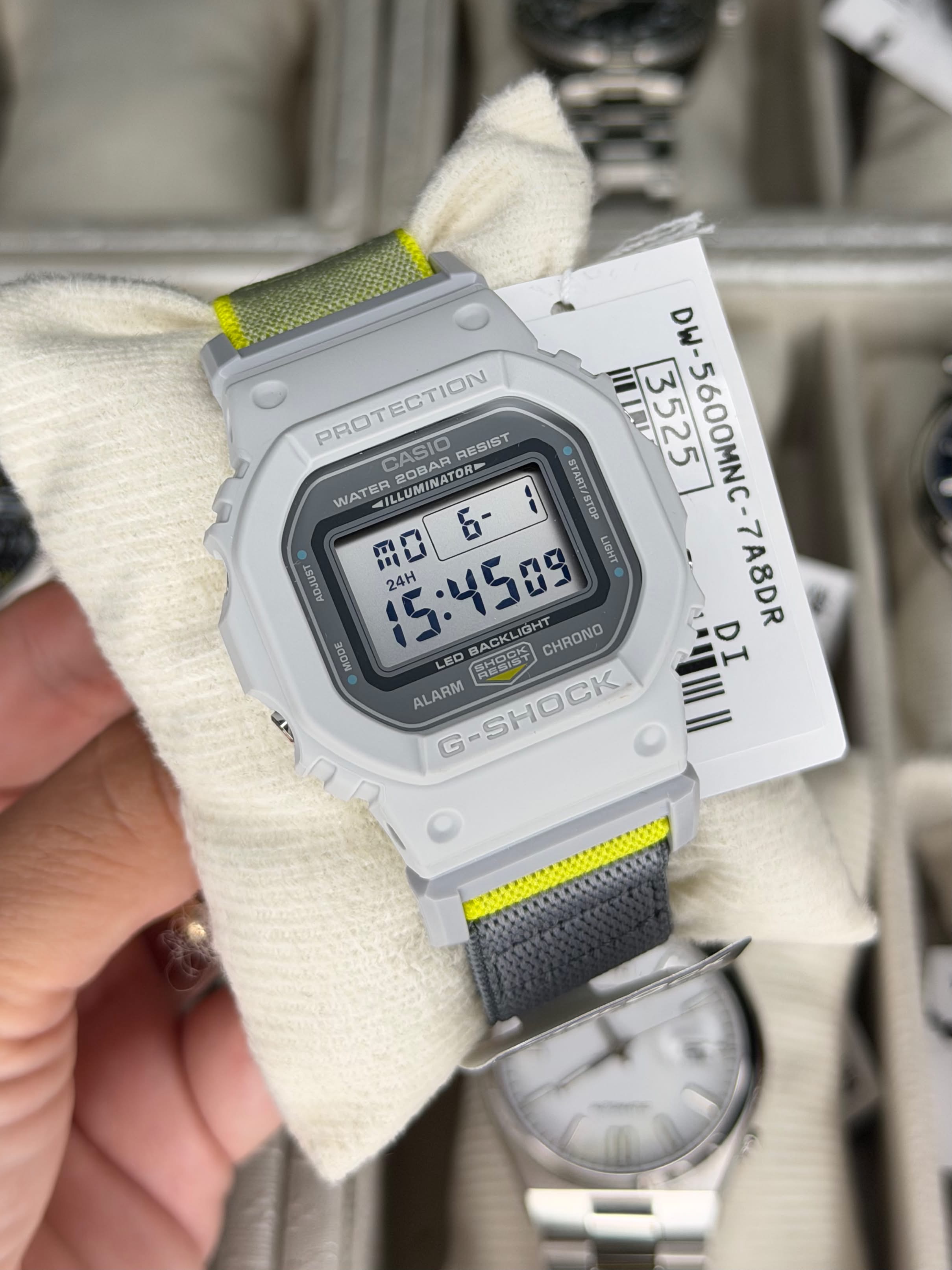 DW-5600MNC-7A8 lançamento